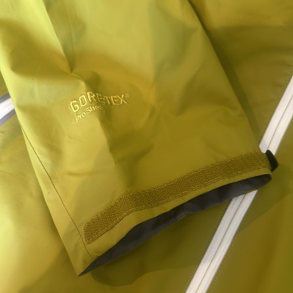 North Face Summit Series Gortex hooded windbreaker/jacket - Picture 9 of 12